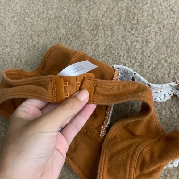 Out from under lace orange tan bralette - Picture 2 of 3